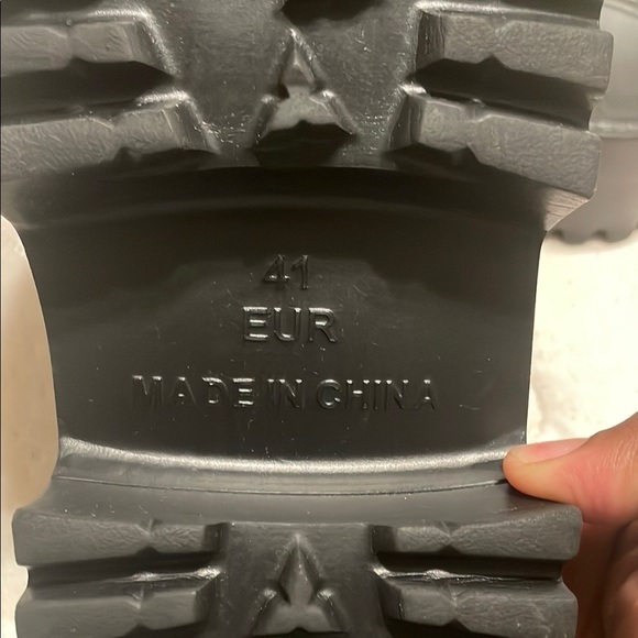 Source Unknown Black Mules with Chunky Sole - Picture 2 of 3